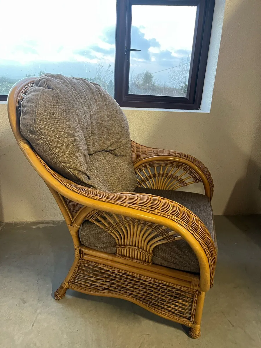 Wicker Suite - Image 4