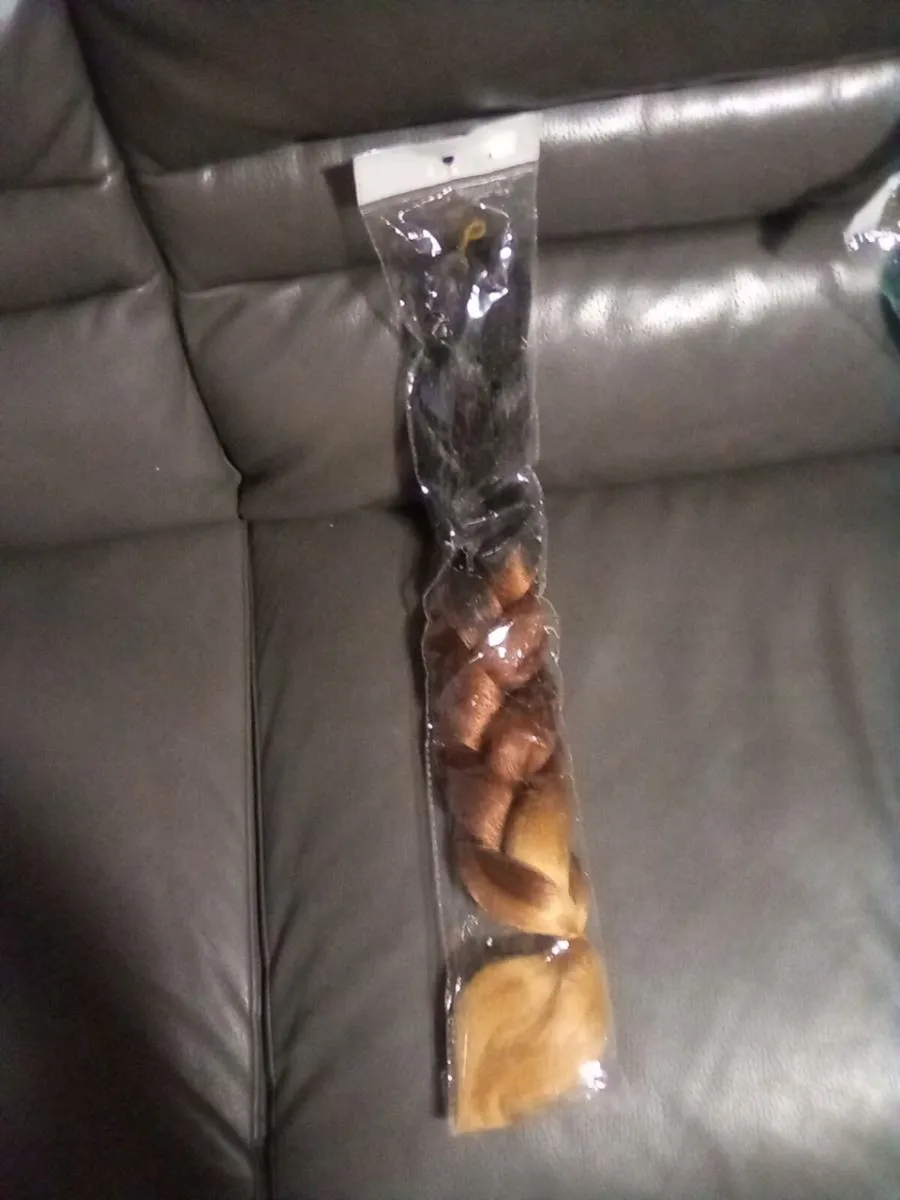 Women's hair extension