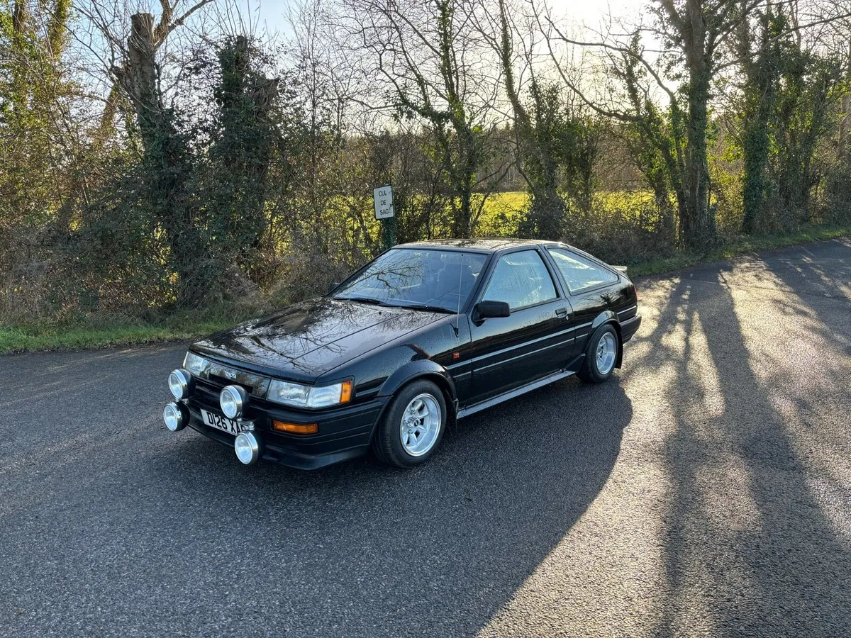 Toyota Corolla Gt coupe AE86 - Image 2