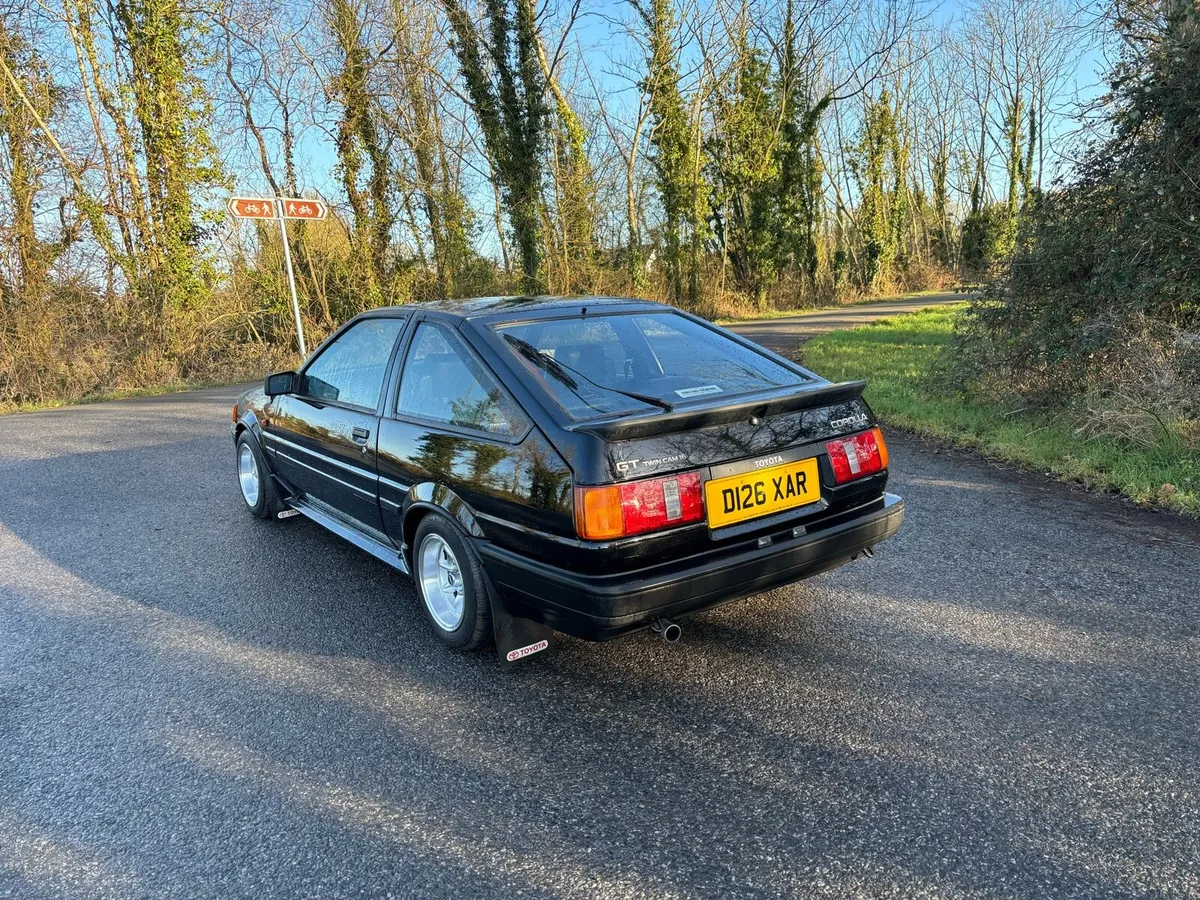 Toyota Corolla Gt coupe AE86 - Image 3