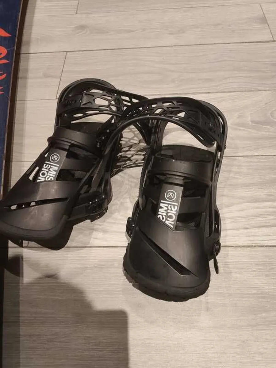 Wedze Snowboard and Bindings. All-Mountain. Good Condition - Image 4