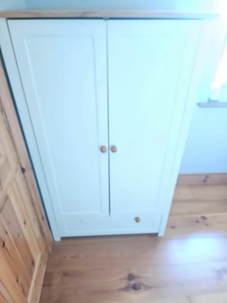 Cot, wardrobe and changing table - Image 4