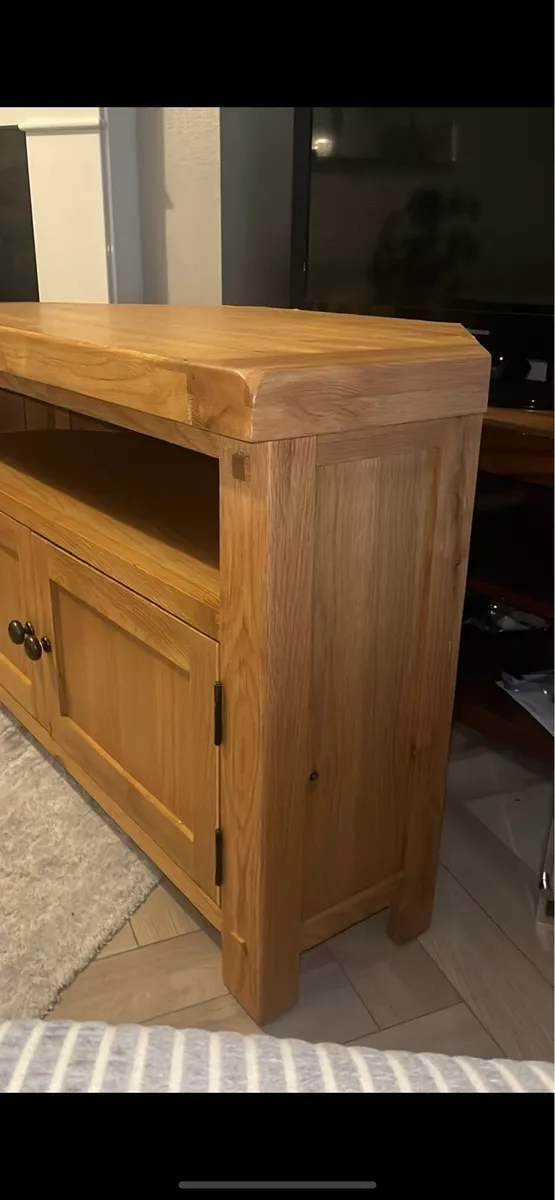 Corner Oak TV Unit,Like New only 250-paid over500€ - Image 2
