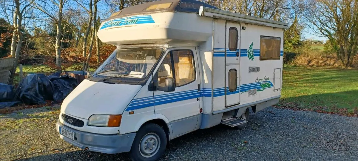 Camper van - Image 2