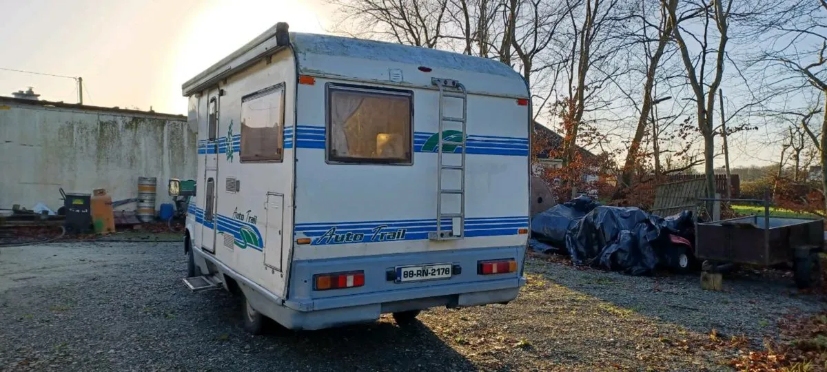 Camper van - Image 3