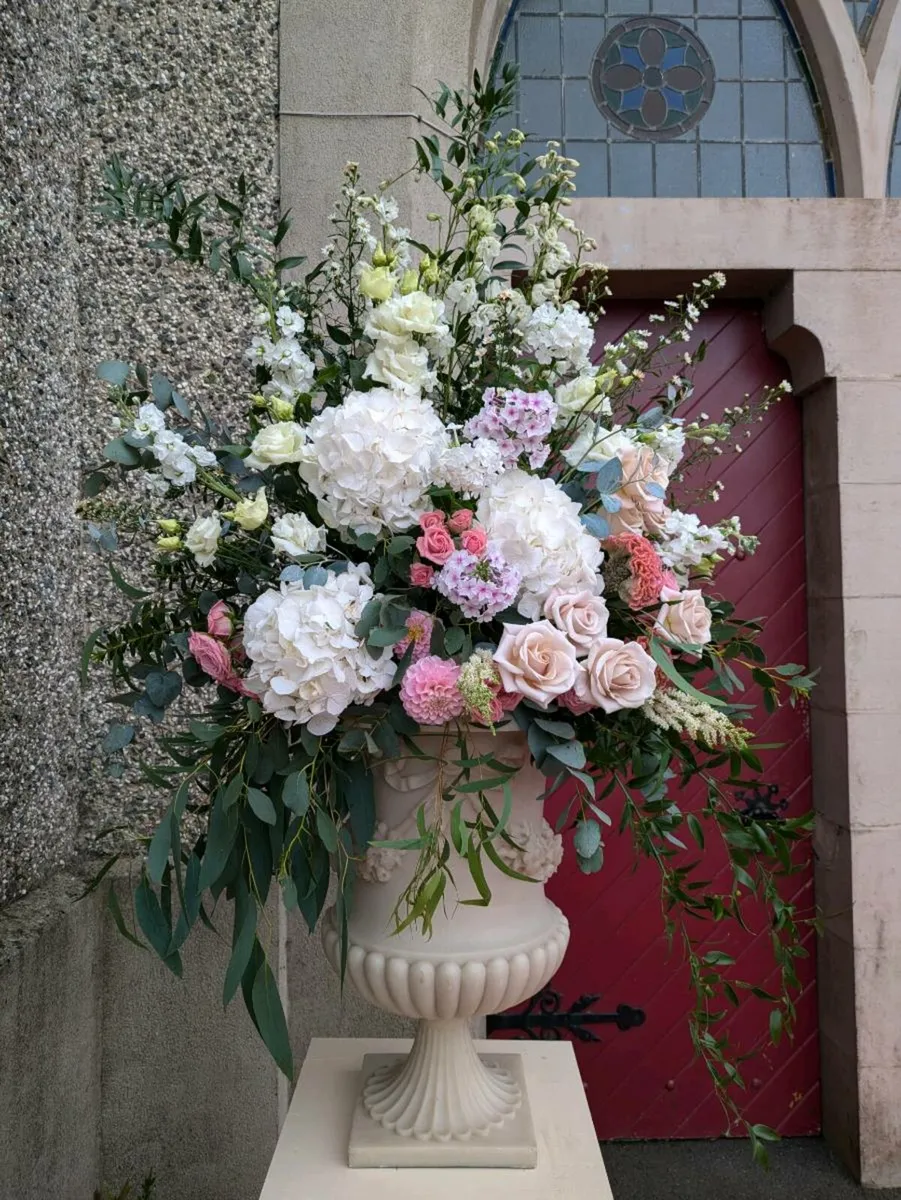 Wedding arrangements - Image 4