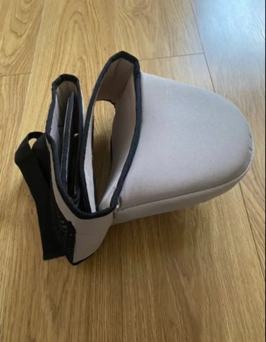 Hip Seat Baby Carrier - Image 2