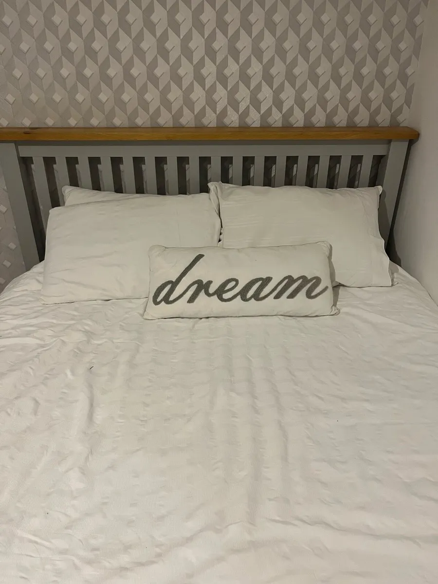 Grey wooden bed - Image 1