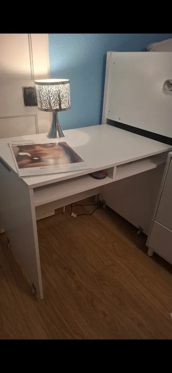 Bedroom furniture - Image 3