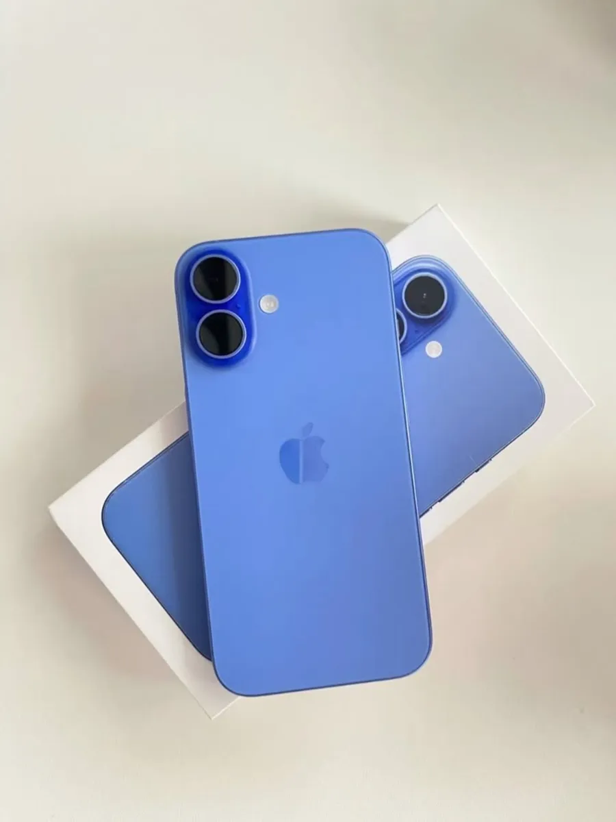 iPhone 16 - Image 1