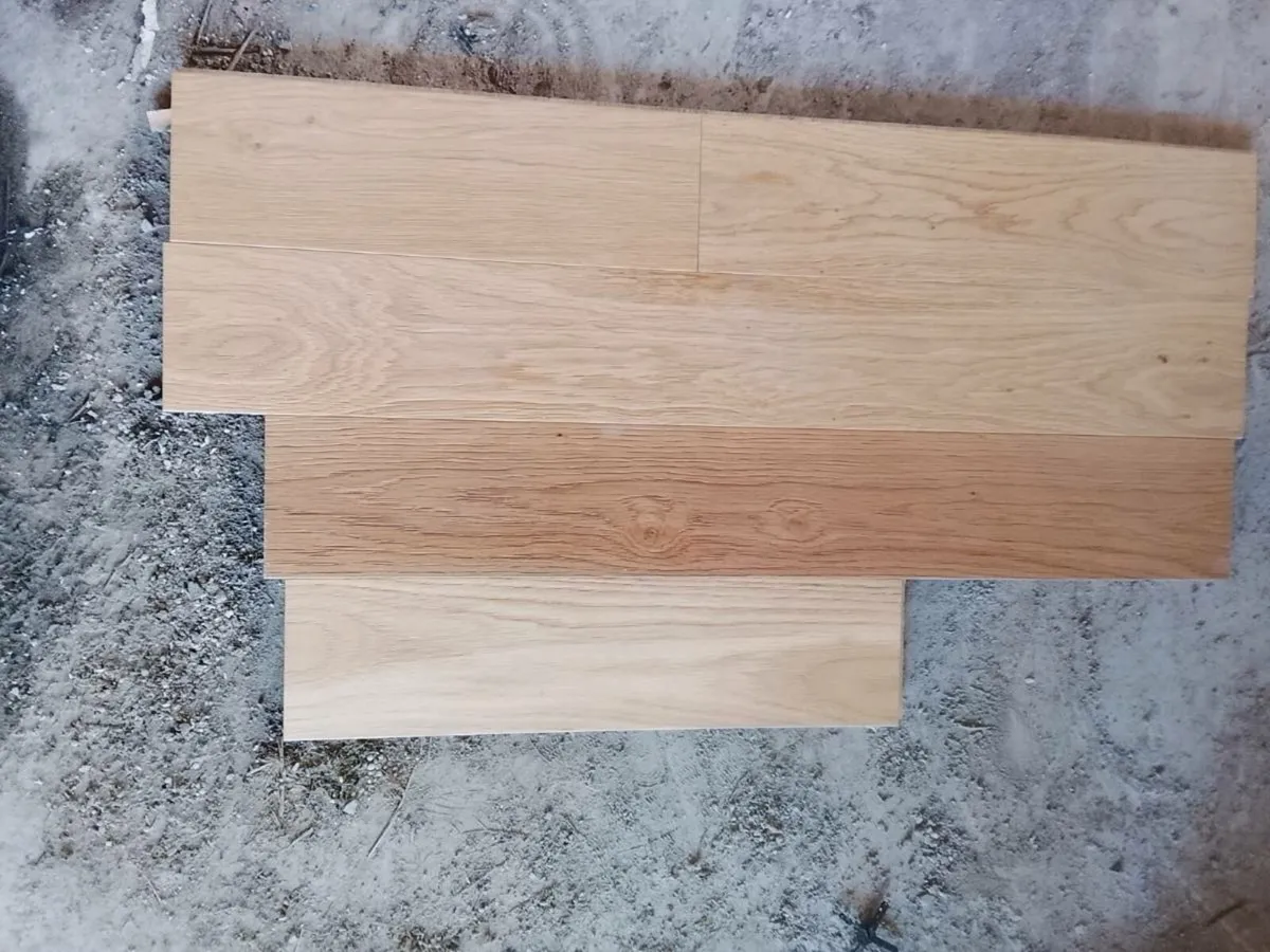 Oak flooring - Image 1