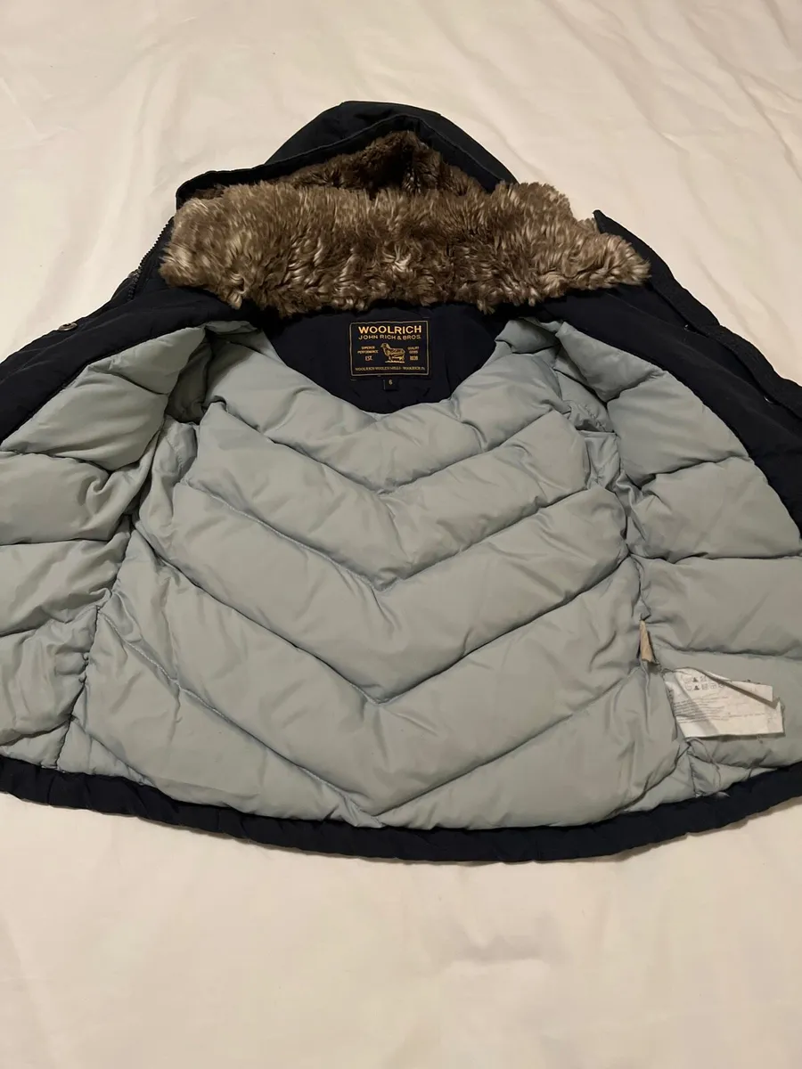 Woolrich Jacket 6 years old - Image 4