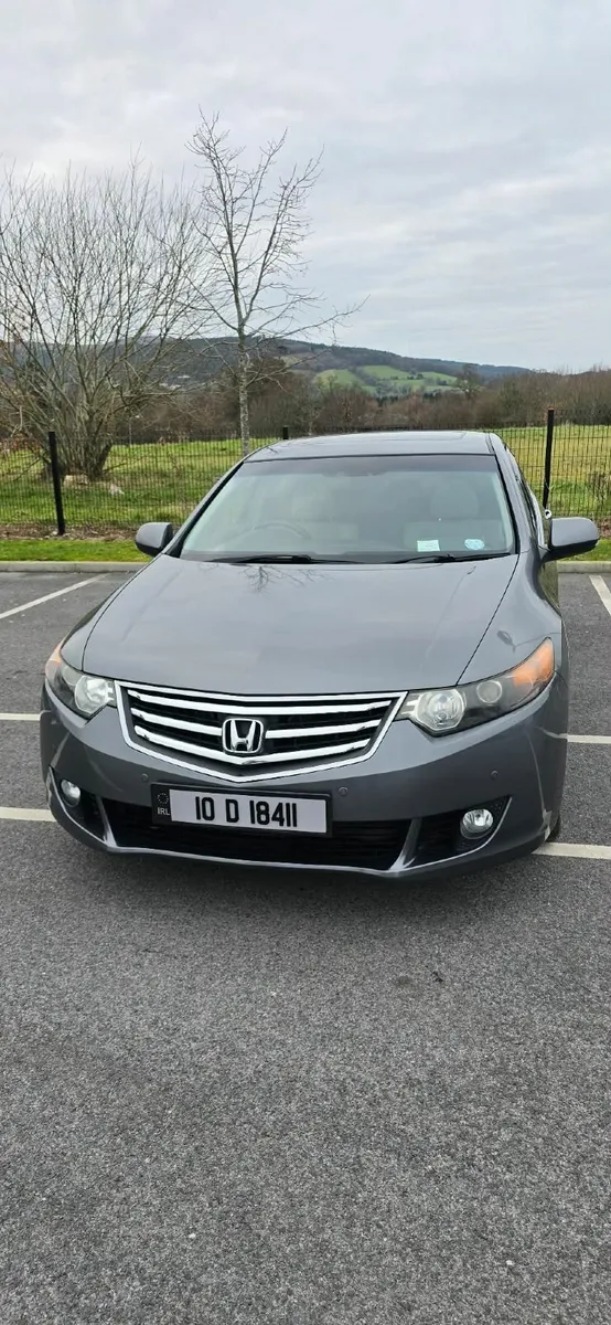 Honda Accord 2010 - Image 1