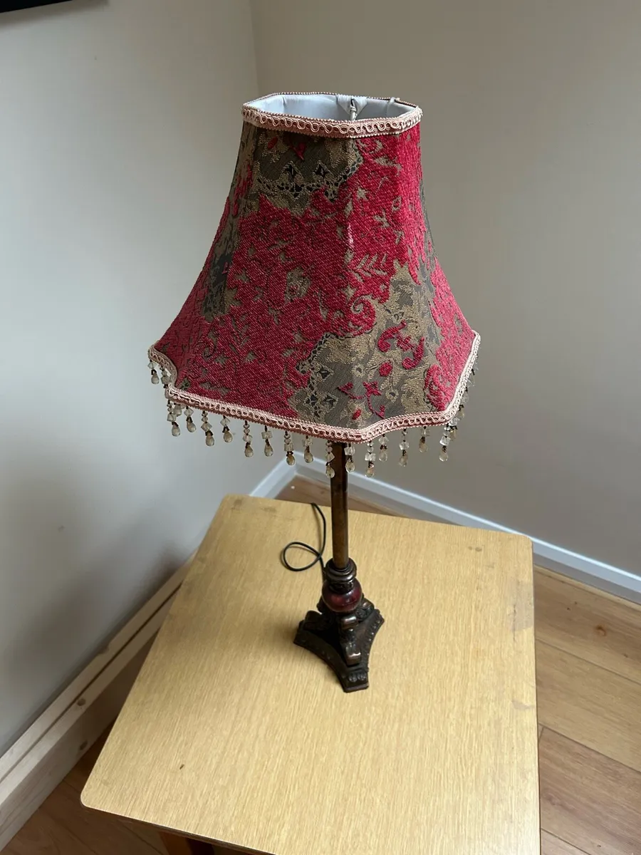 Table lamp