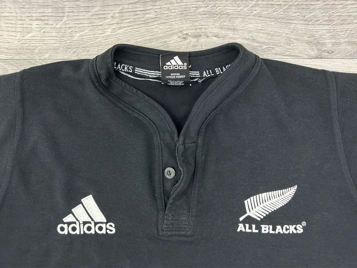 Vintage 2002 Adidas New Zealand All Blacks Jersey - Image 4