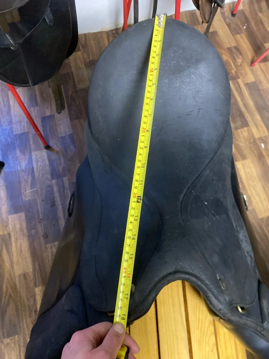 Wintec 2000 16.5-17” adjustable saddle - Image 2