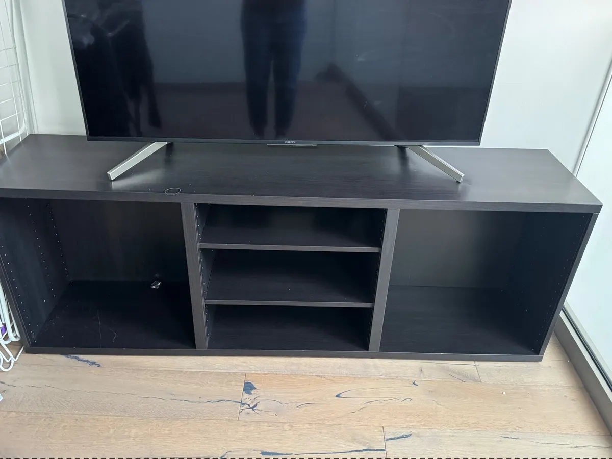TV stand - Image 1