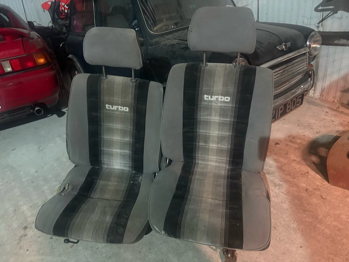 Toyota Land Cruiser front seats - Image 1