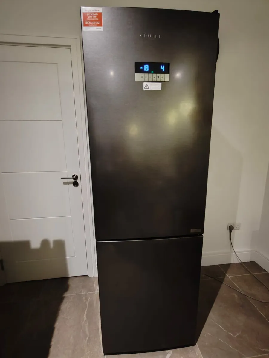 Fridge freezer - Image 1