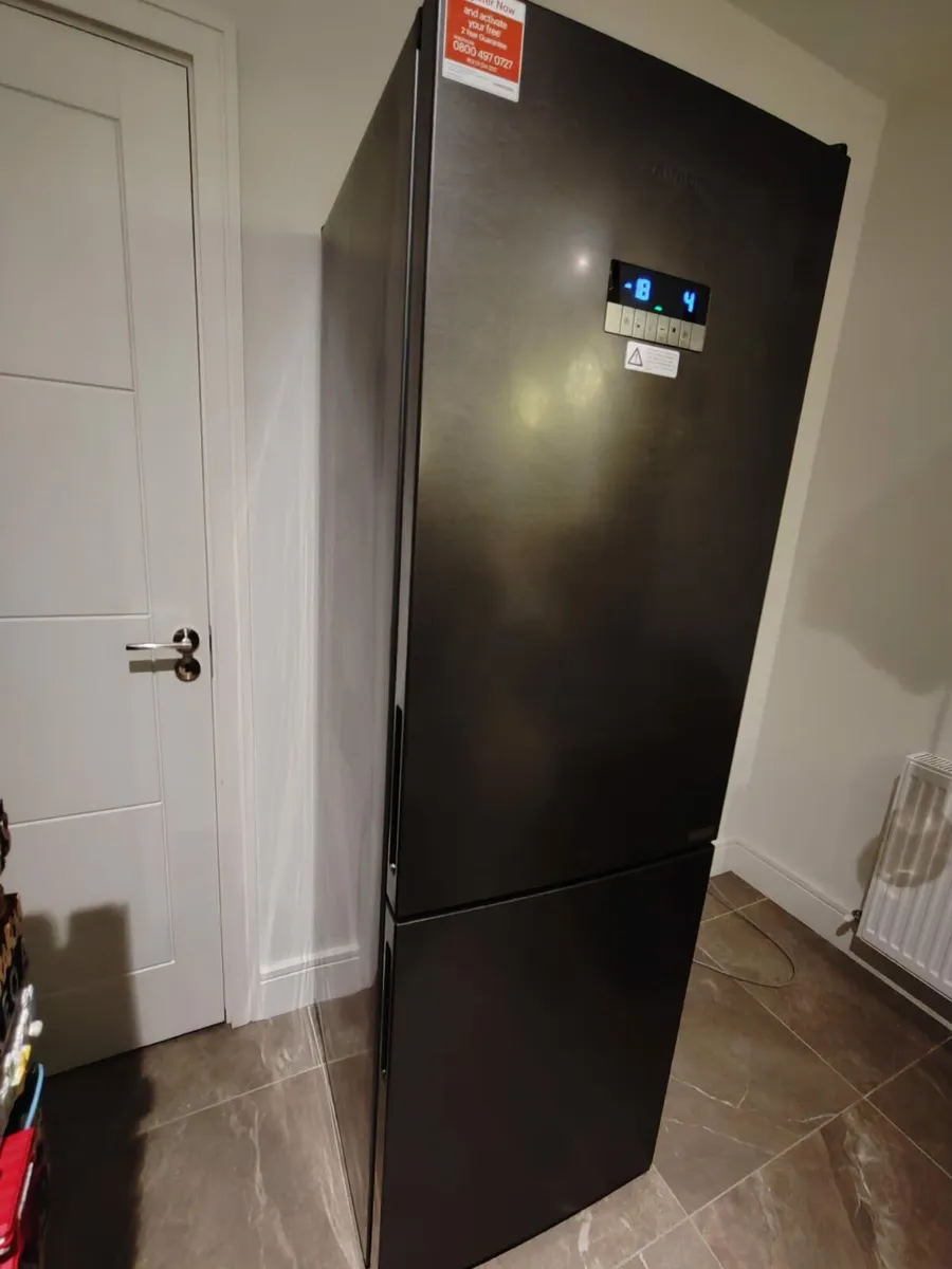 Fridge freezer - Image 2