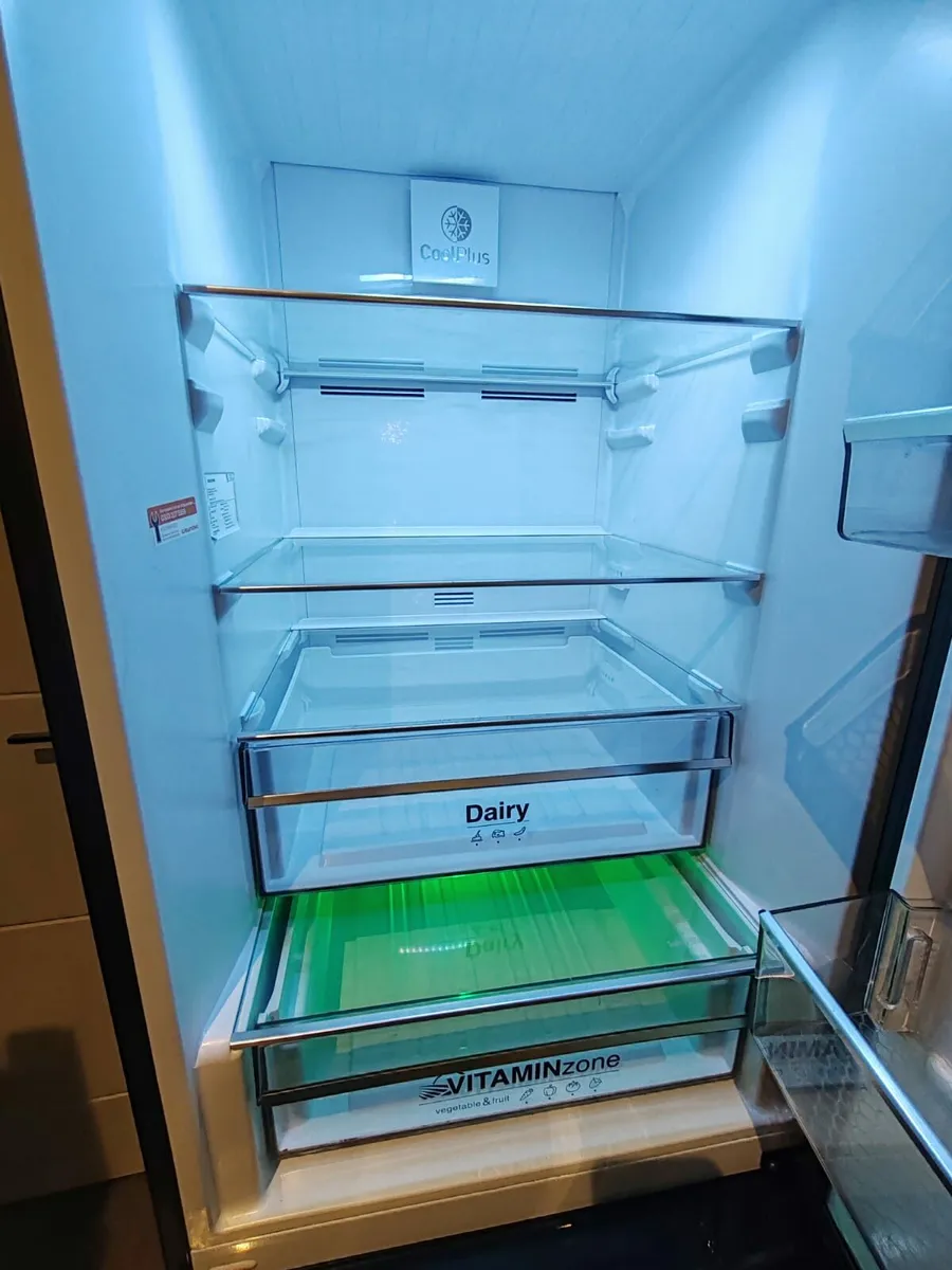 Fridge freezer - Image 4