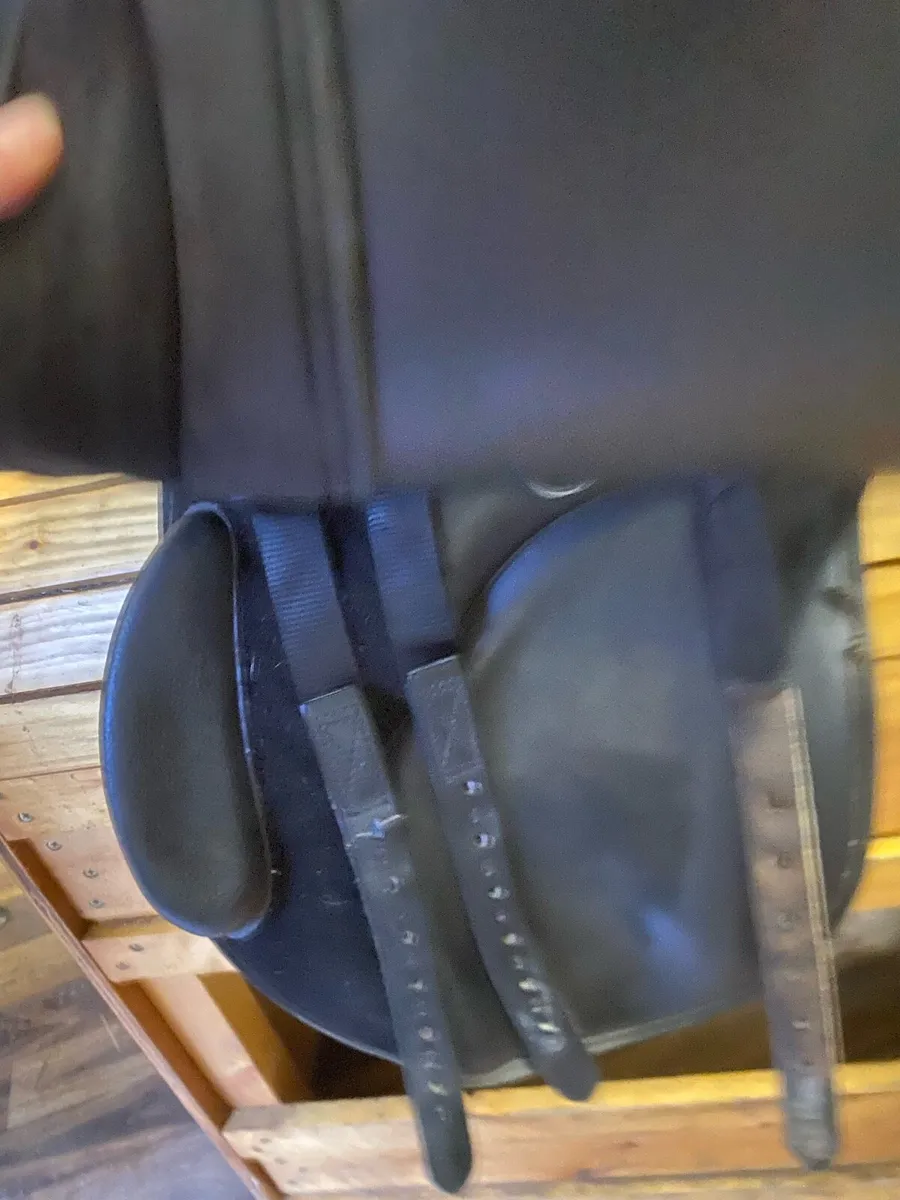 Thorowgood saddle  T4 cob GP 17.5 - Image 3