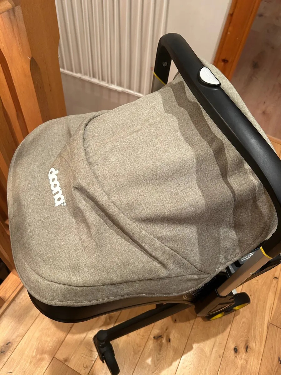 Donna Car Seat Buggy With Raincover - Image 3