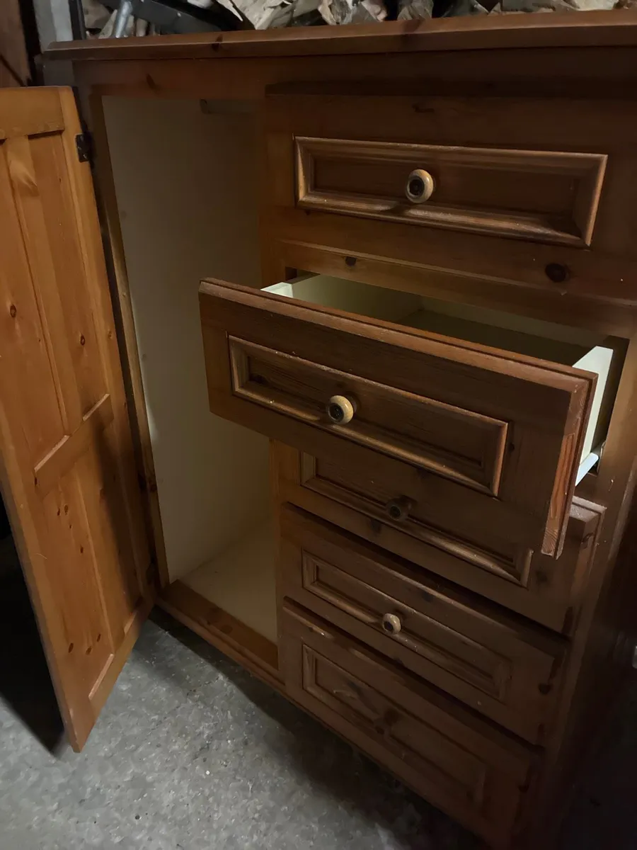 Chest of drawers - Image 2