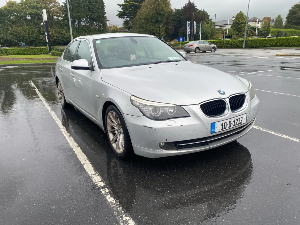 BMW 520D 2010 - Image 1