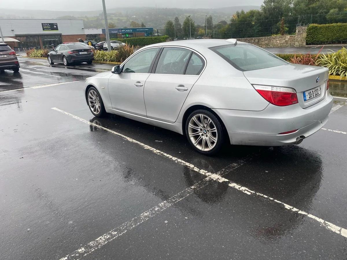 BMW 520D 2010 - Image 4