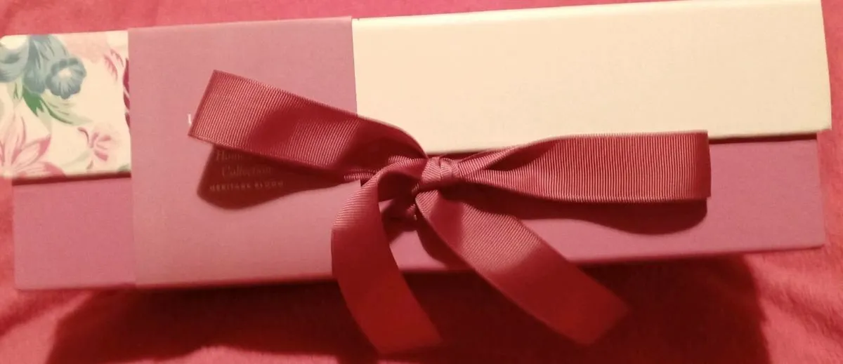 Laura Ashley Beauty Gift Sets - Image 2