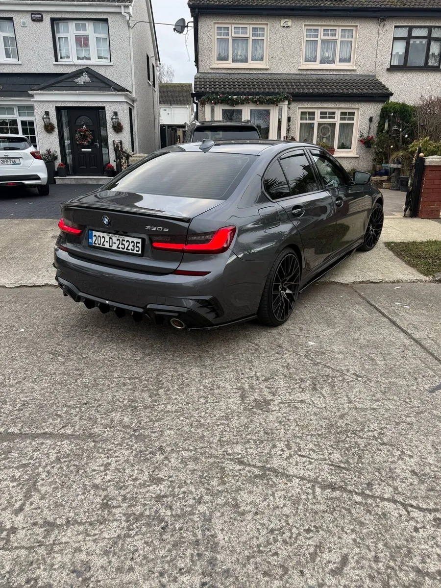 BMW 330e M Sport - Image 4