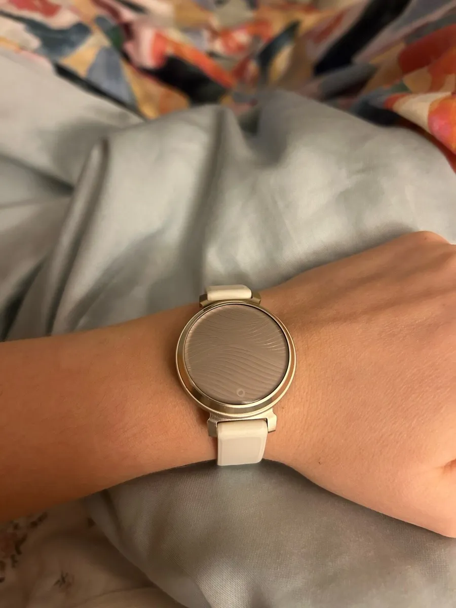 Garmin Smart Watch Lily 2 Active cream & gold - Image 3