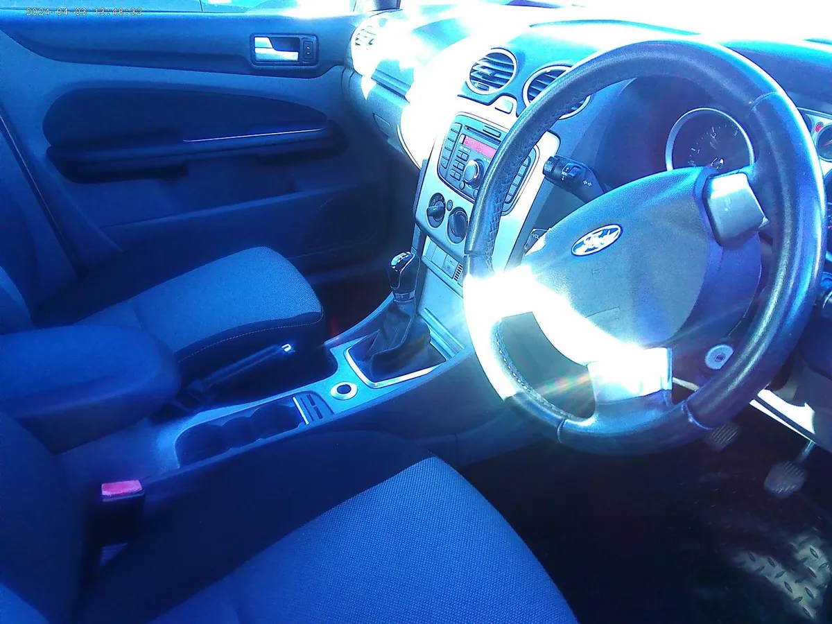 Ford Focus 2011 - Image 4