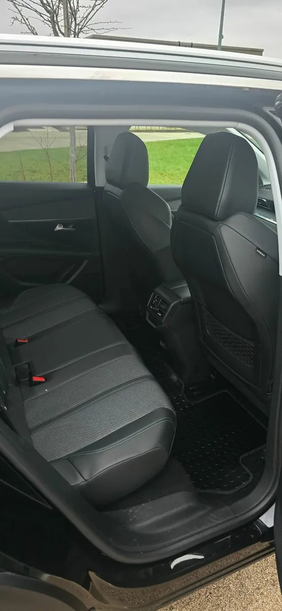 Peugeot 3008 2021 - Image 2