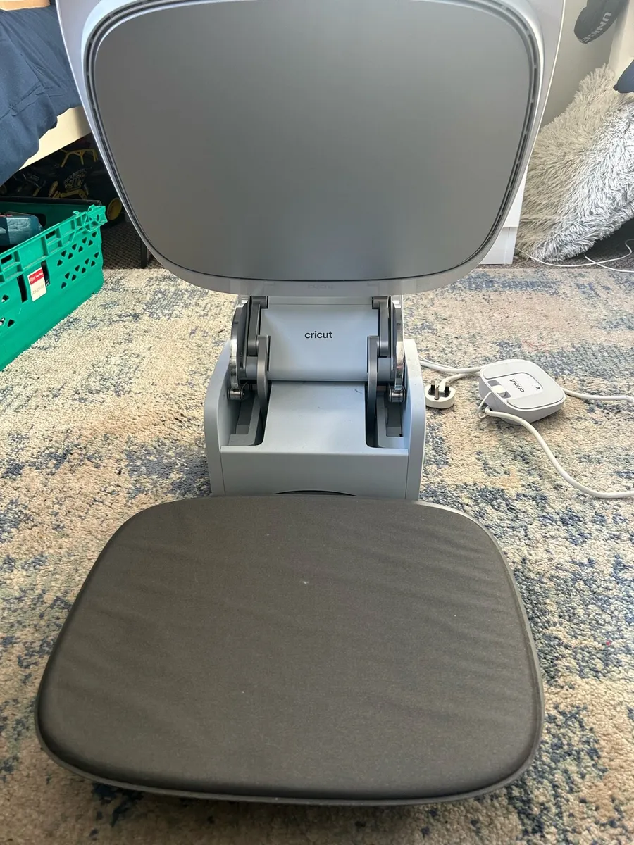 Cricut Auto heat press - Image 3