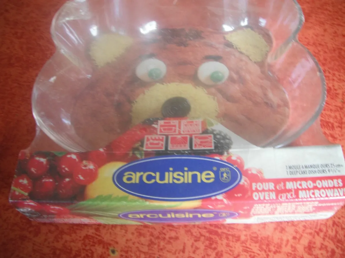 Teddy Bear Glass Cooking Dish - Image 1