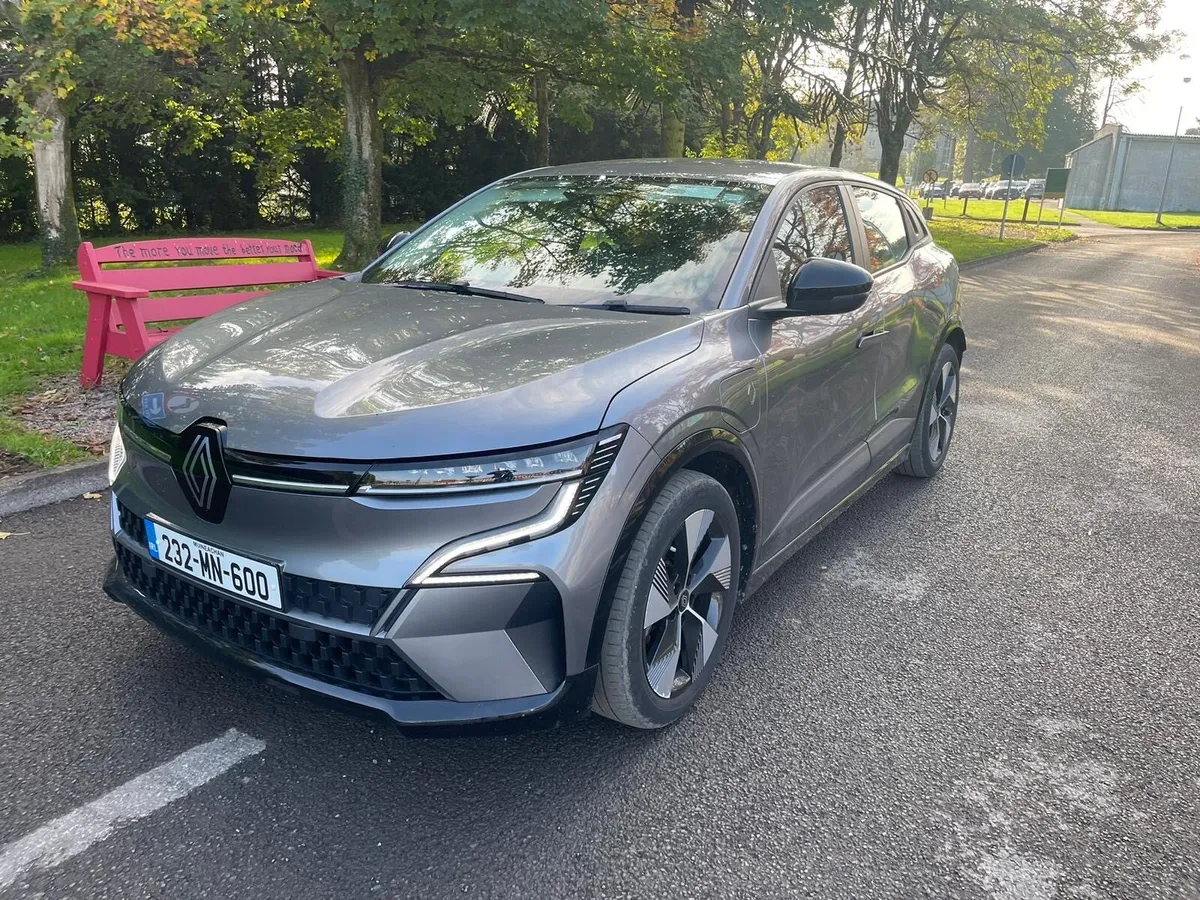 2023 Renault Megane - Image 3