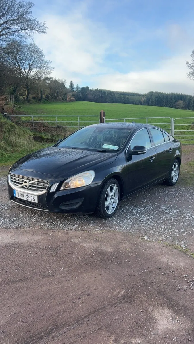 Volvo s60 2011 - Image 2