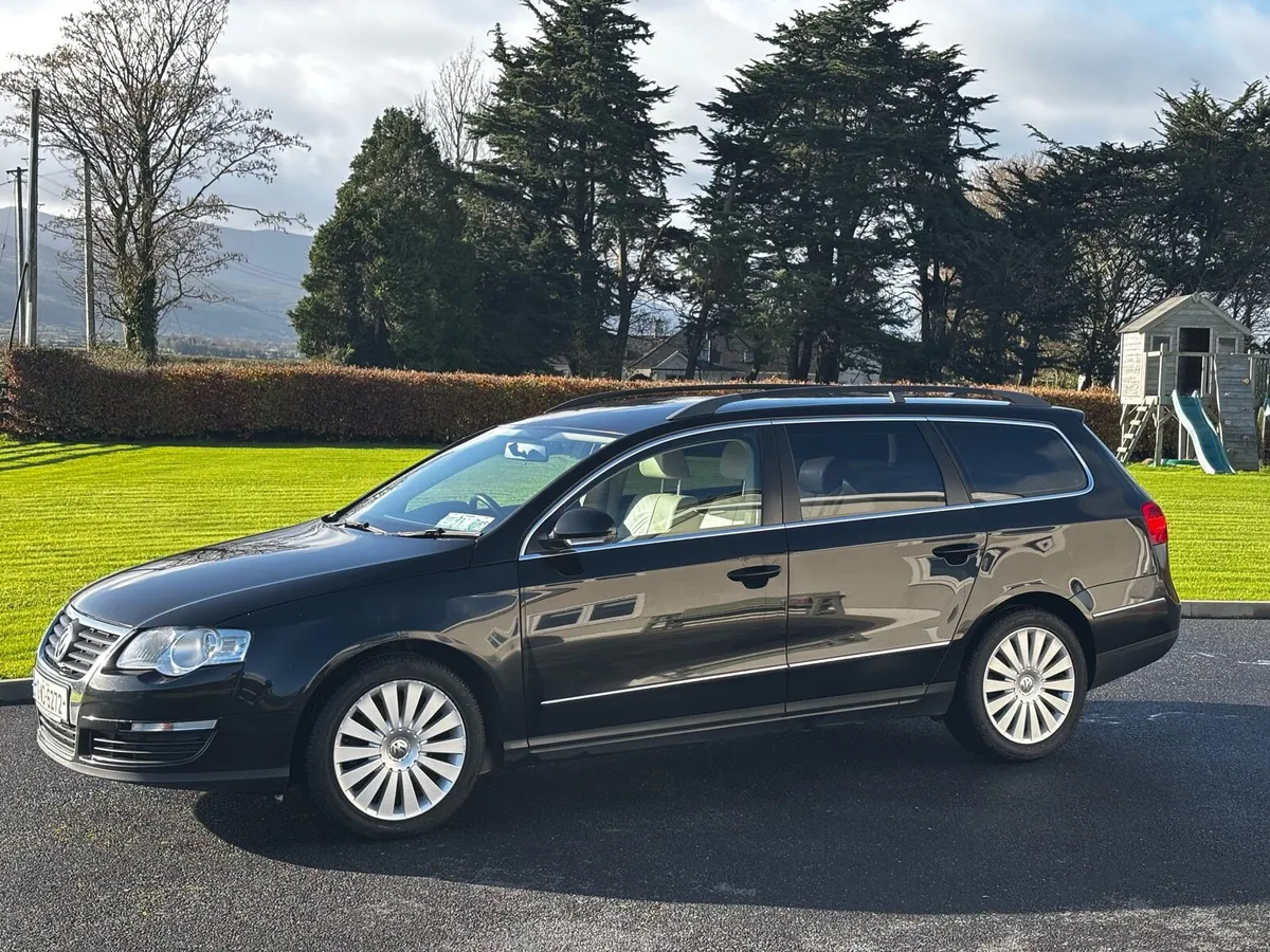 Passat Estate Highline - Image 1