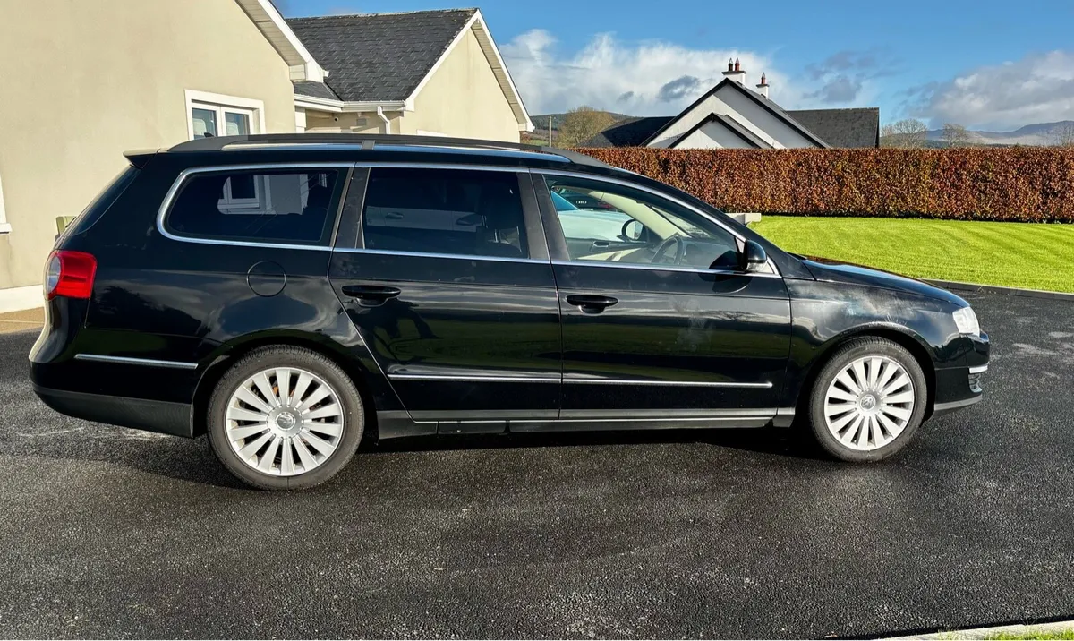 Passat Estate Highline - Image 2