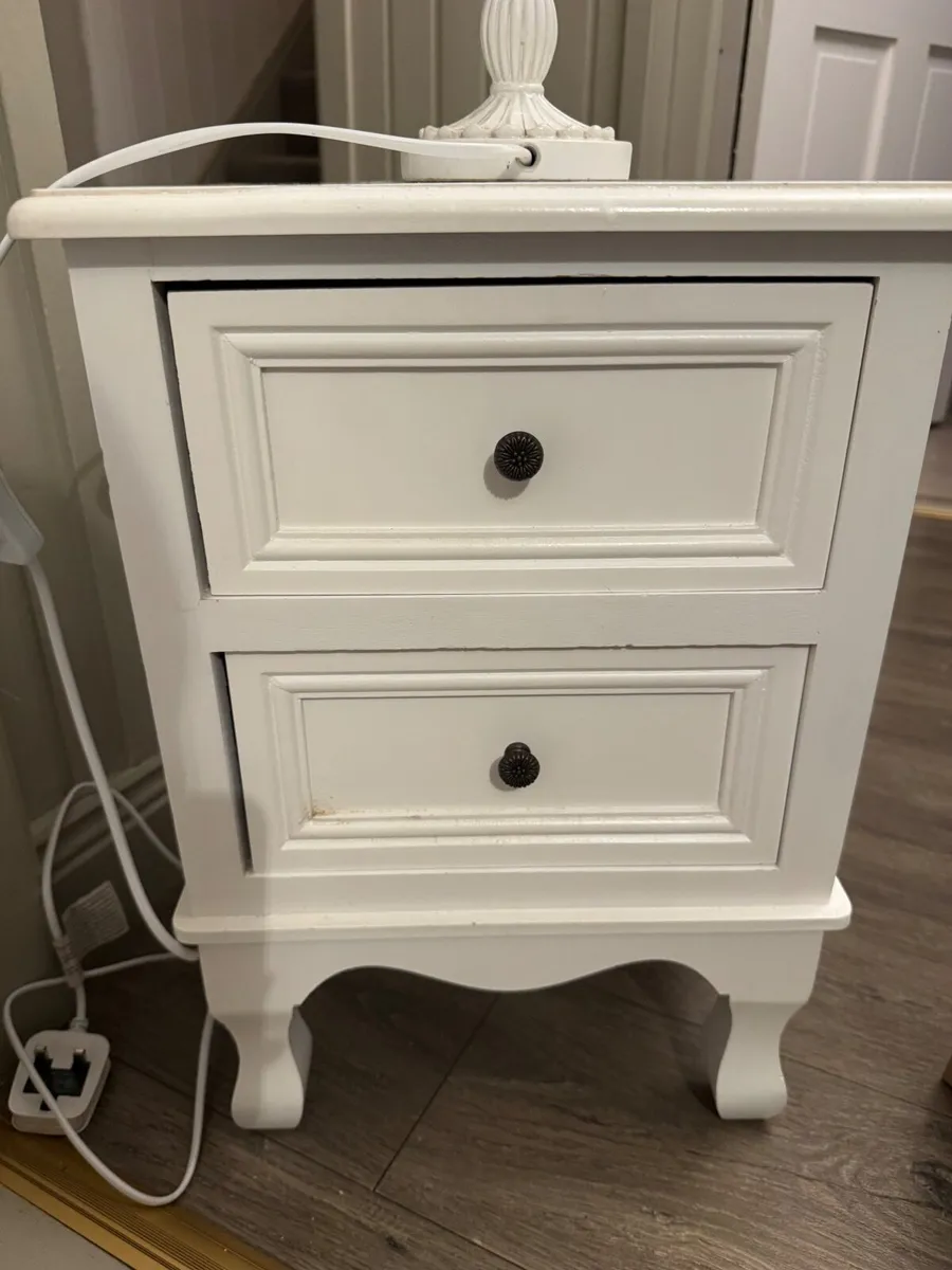 Set of two vintage white beside lockers - Image 2