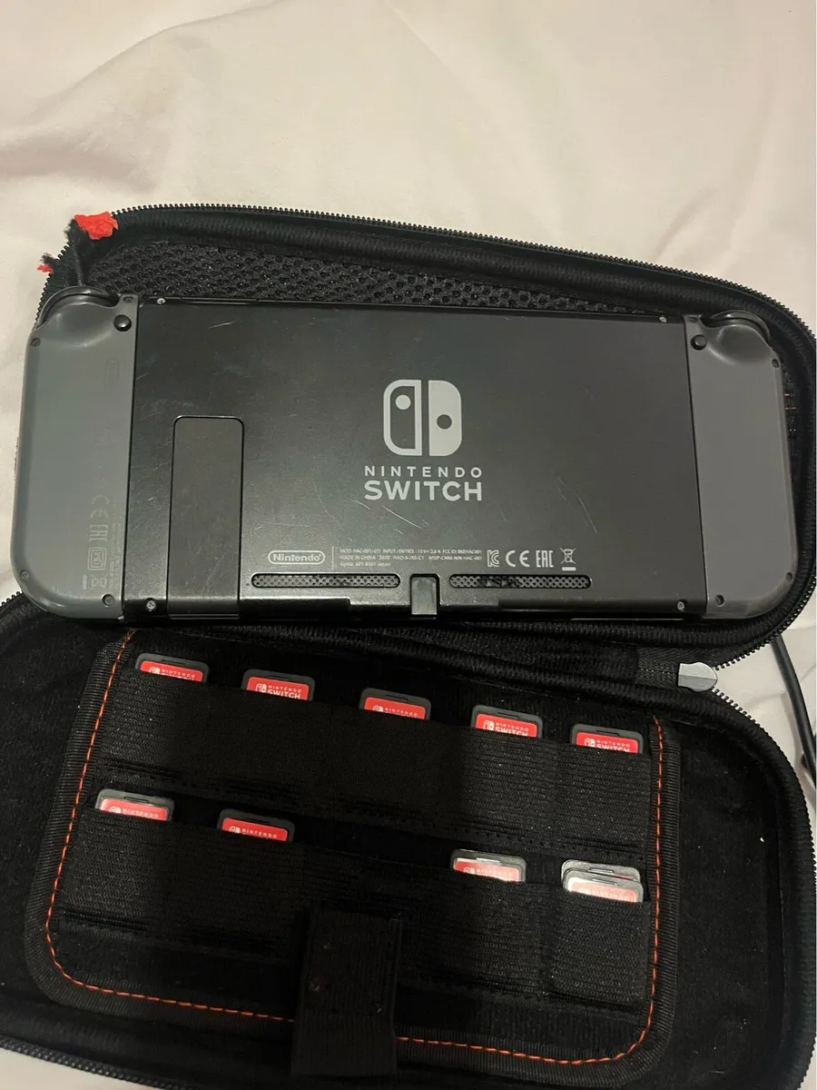 Nintendo Switch HAC-001-01 - Image 4