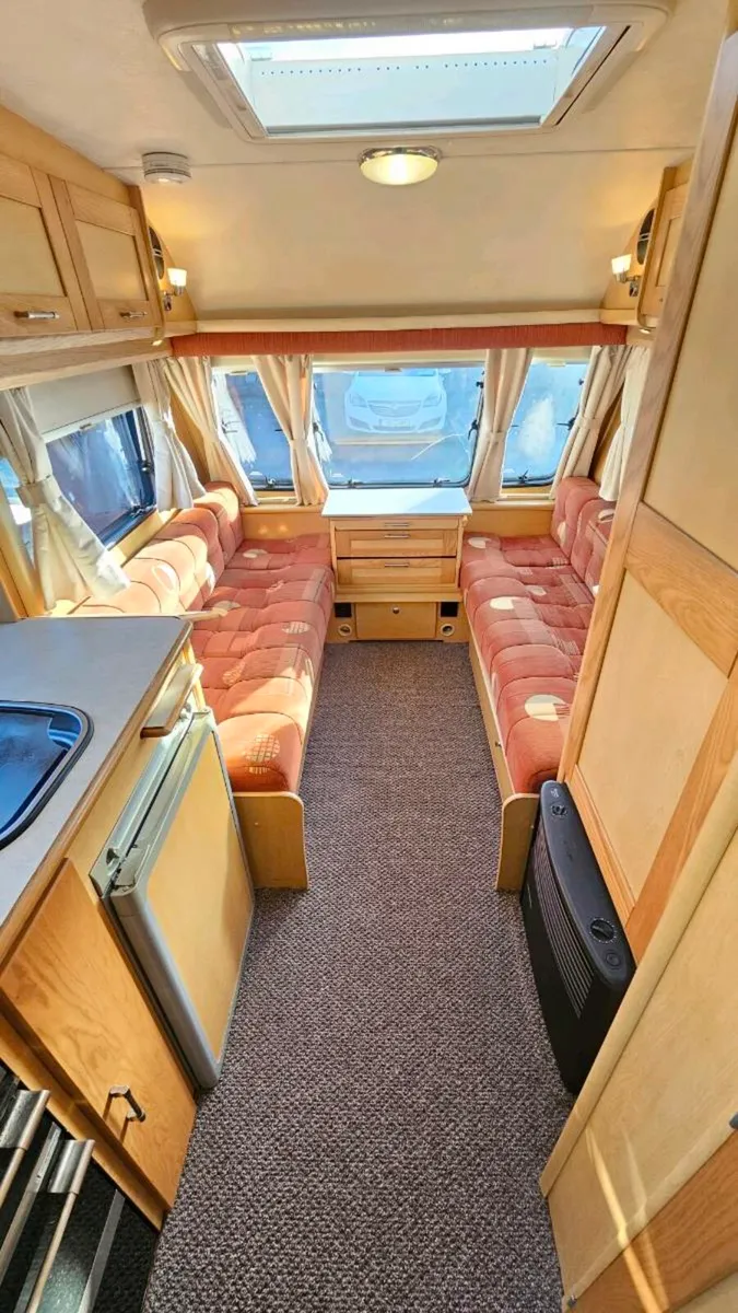 5/6 berth Caravan for sale - Image 2