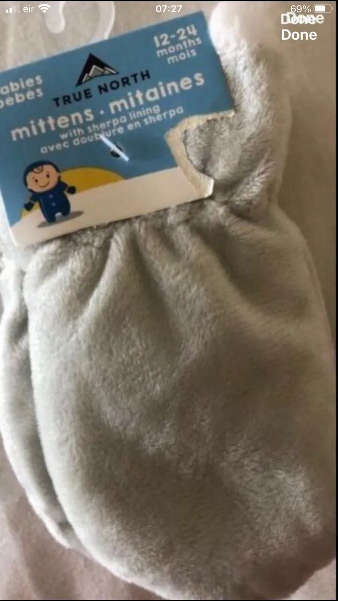 Boys BNWT gloves 12/24 mths €3 - Image 4