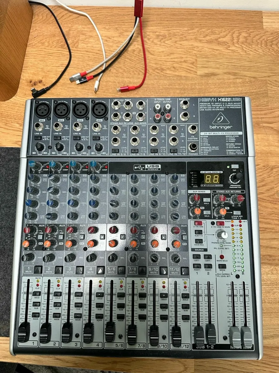 Behringer 12 track audio mixer - Image 3