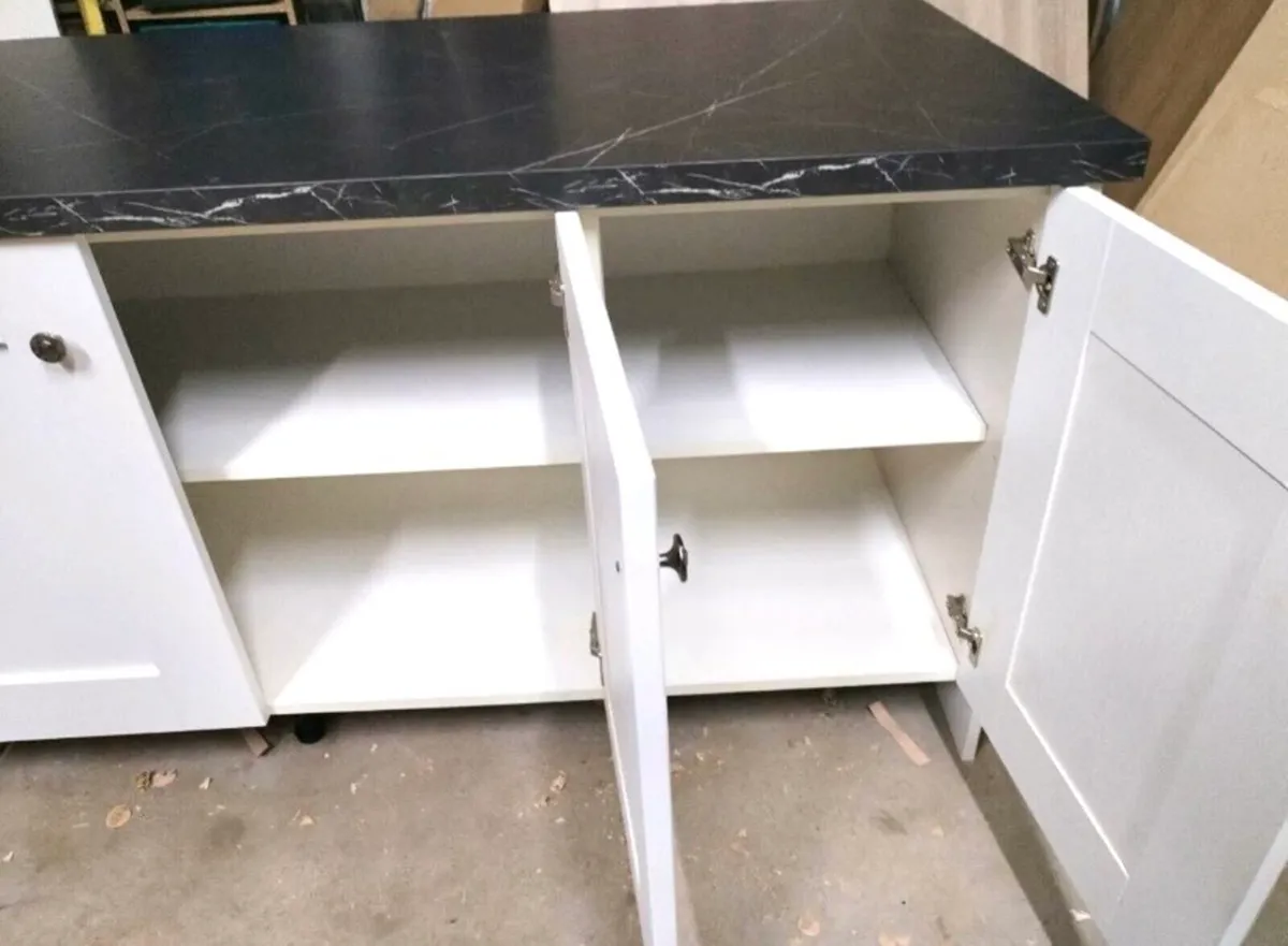 Kitchen island - Image 4