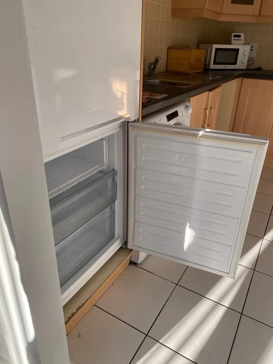 Nordmende fridge freezer - Image 2