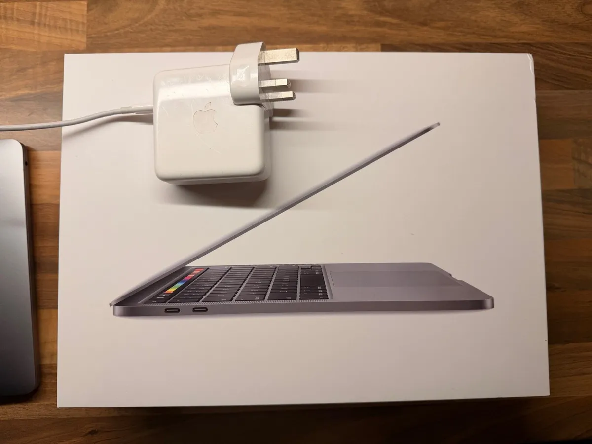 MacBook Pro 13 inch 2020 - Image 1