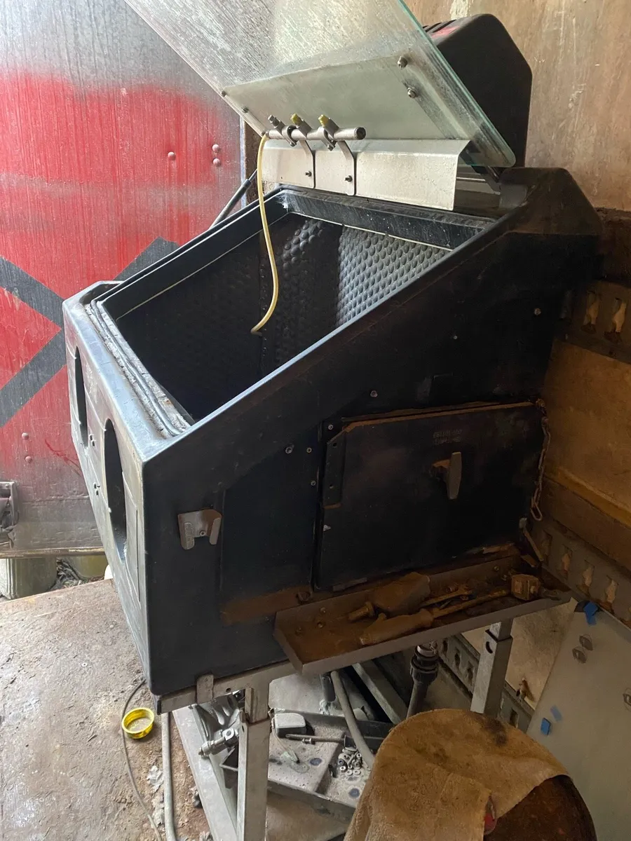 Toyota Landcruser BJ 42 Desiel tank shed clear out - Image 4